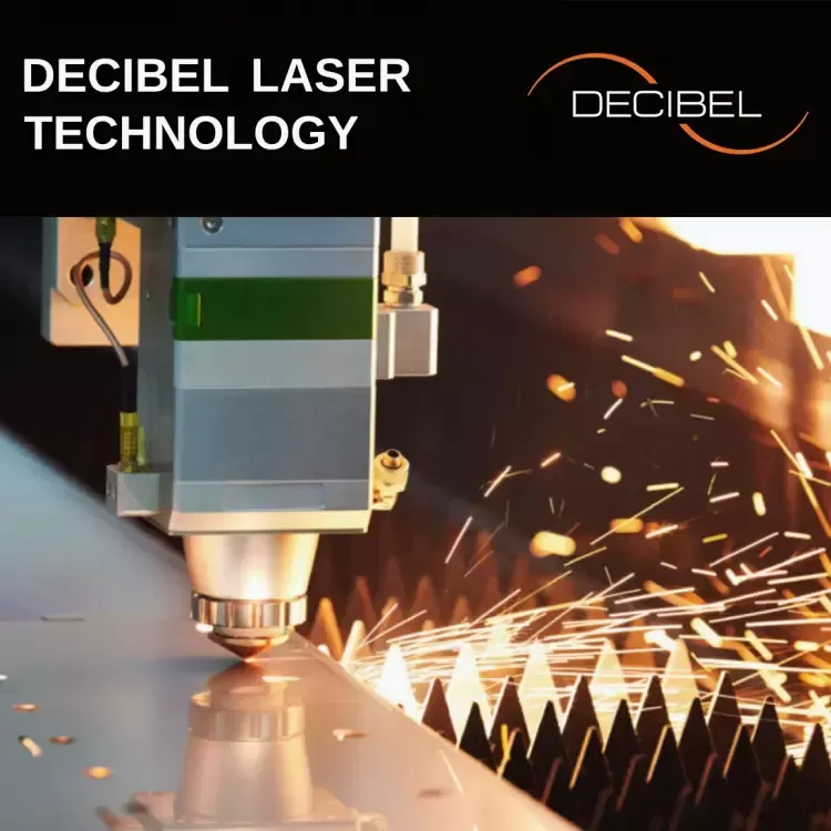 DECIBEL esitteli laserleikkauskoneen tuotantolaitoksessaan
