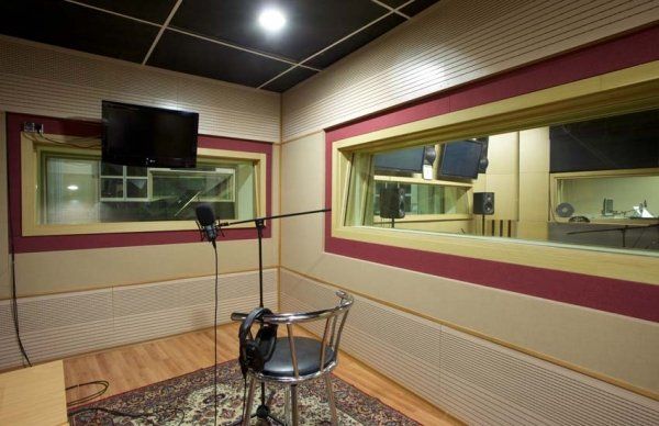 Dolly Media Studio - äänieristys ja akustiikka