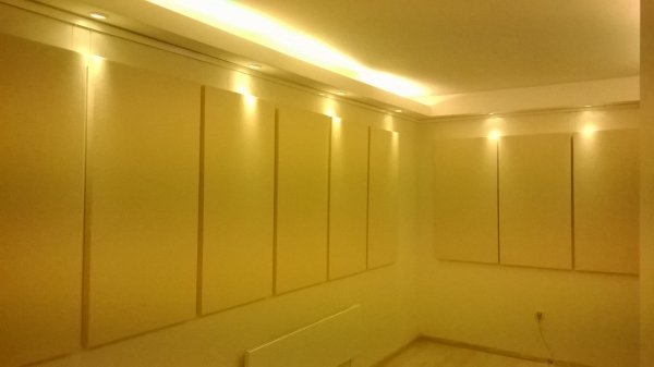 Akustiset paneelit museossa P. Vladigerov