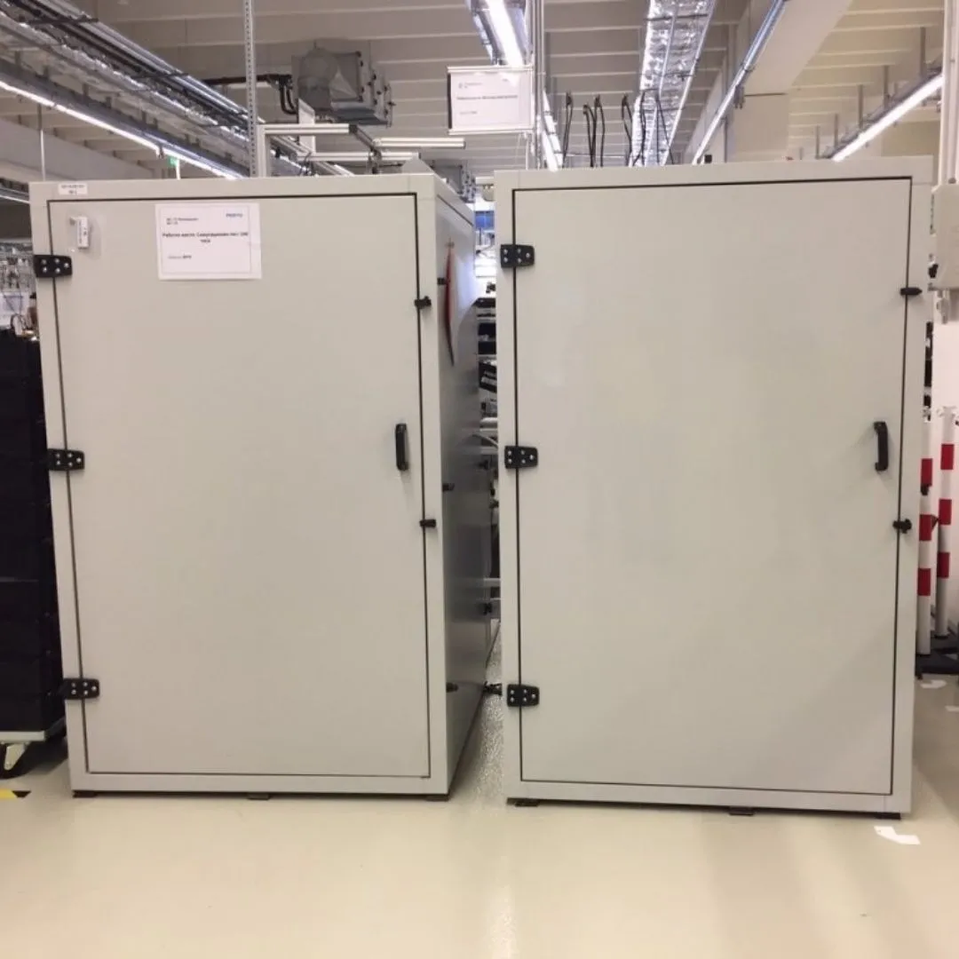 Koneäänieristys tuotantohallissa, FESTO