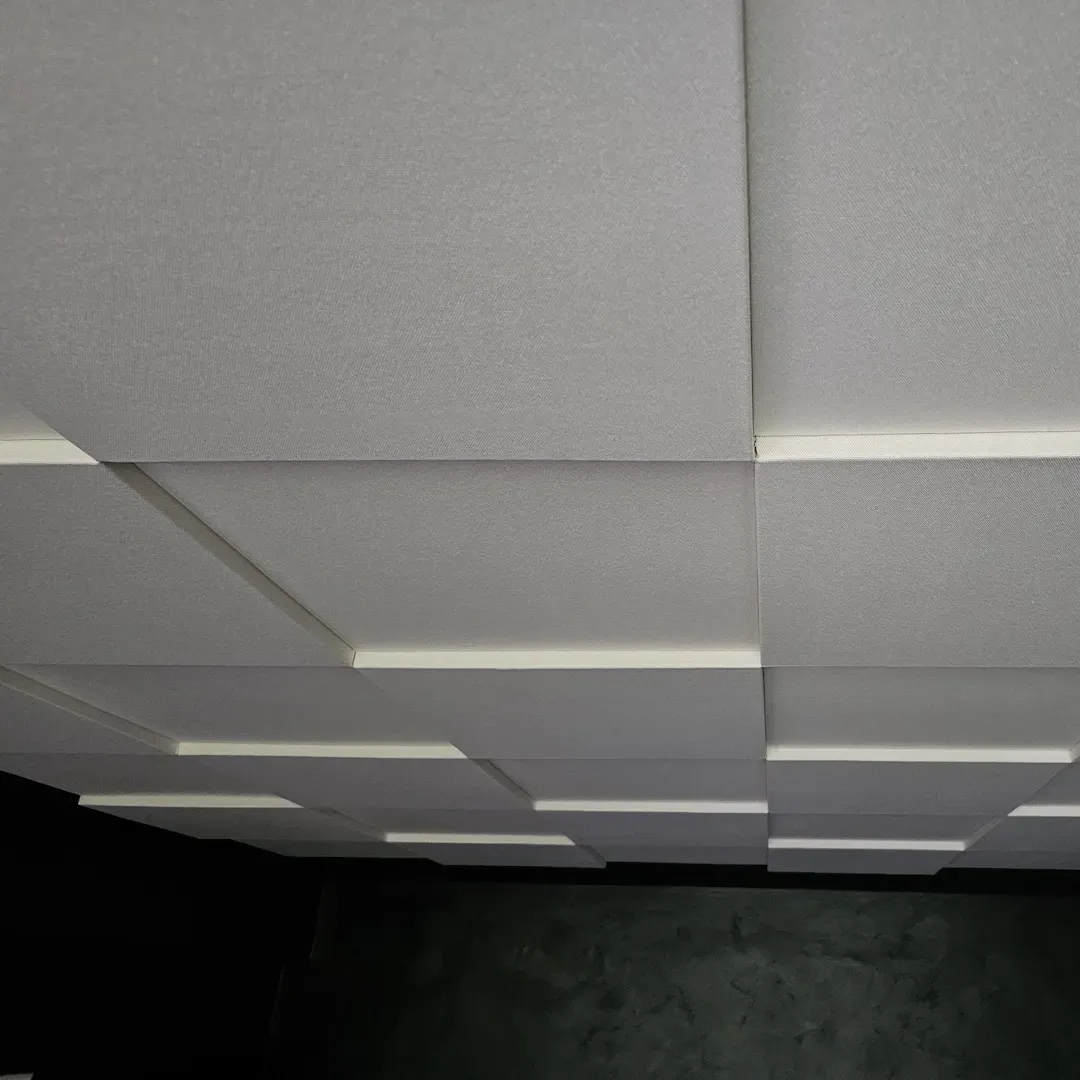 Kotipodcast ja musiikkistudio Echo Wall -akustiikkapaneeleilla