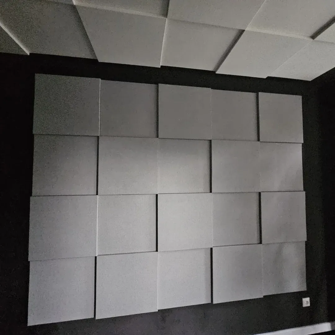 Kotipodcast ja musiikkistudio Echo Wall -akustiikkapaneeleilla