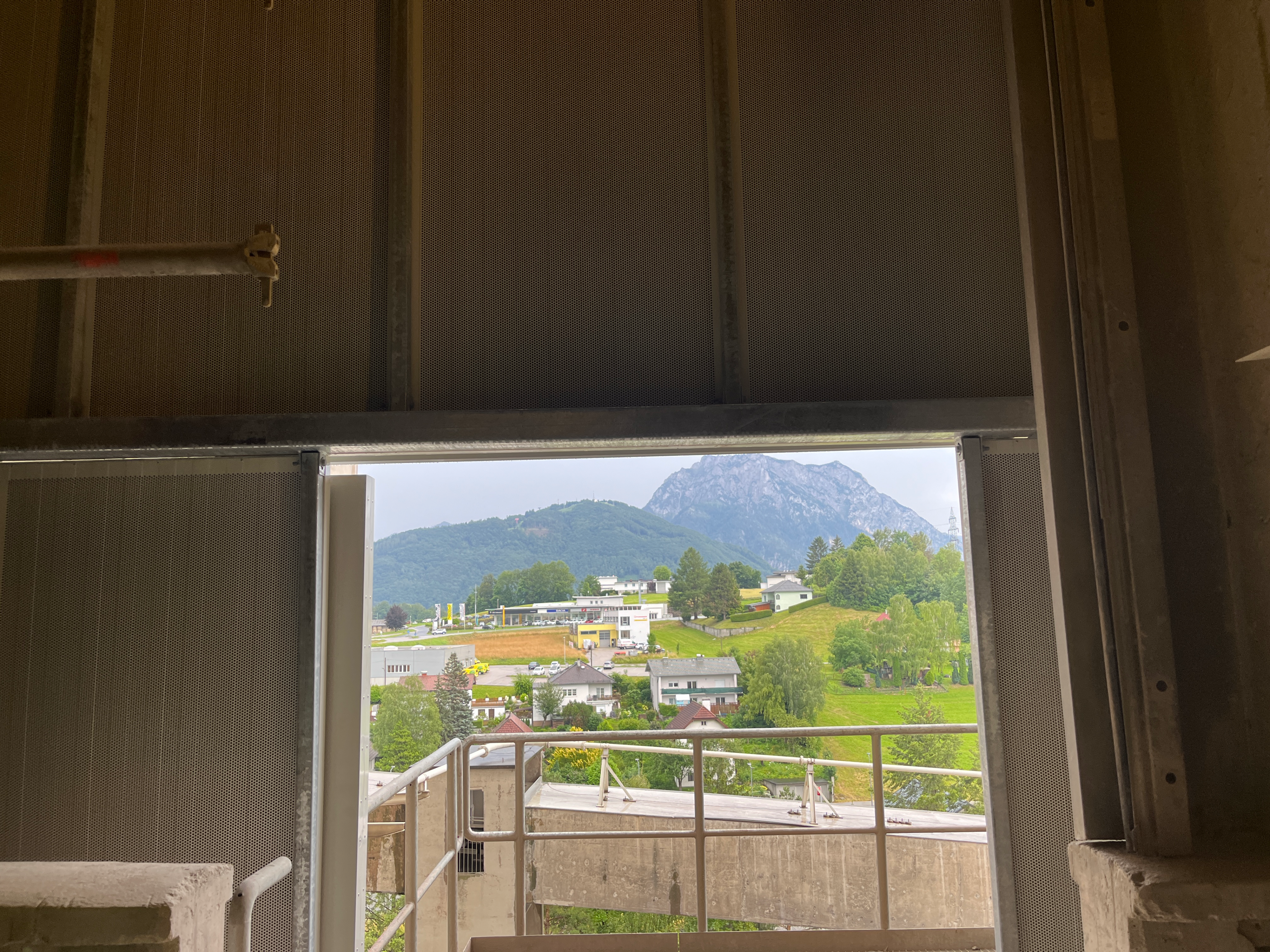 Sementtitehtaan äänieristys Austriassa