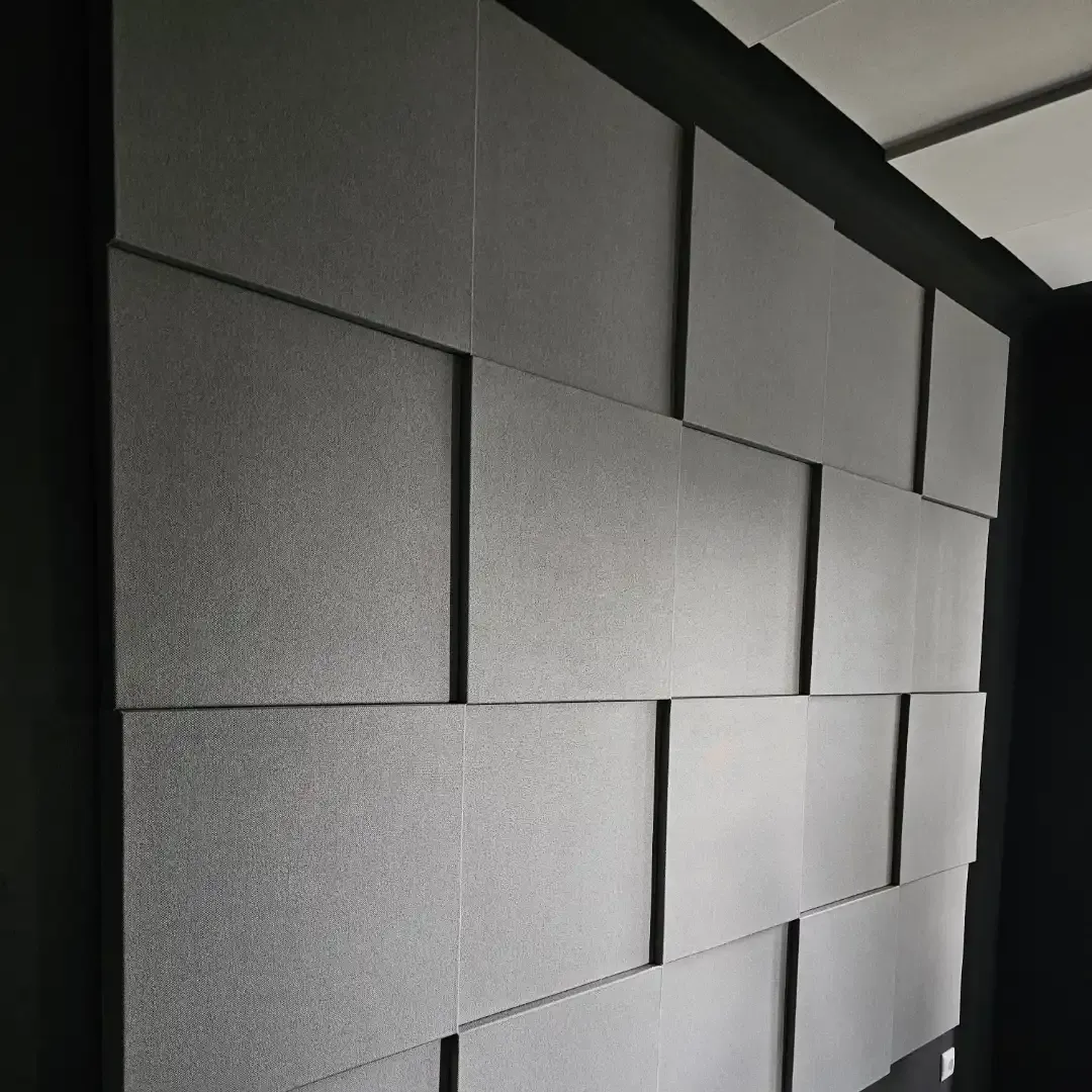 Kotipodcast ja musiikkistudio Echo Wall -akustiikkapaneeleilla