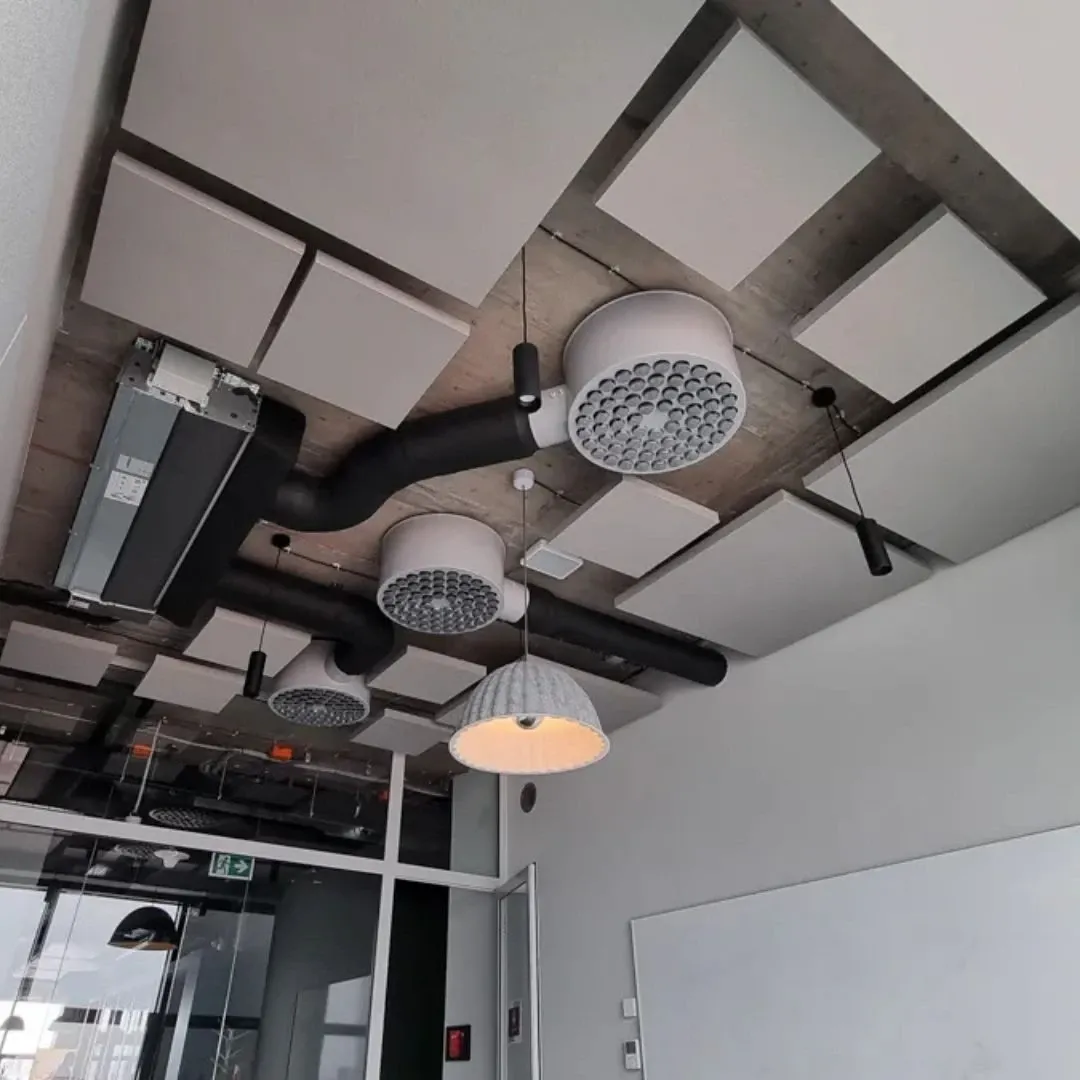 Akustiikkakäsittely HubHub-coworking-tilalle Bratislavassa