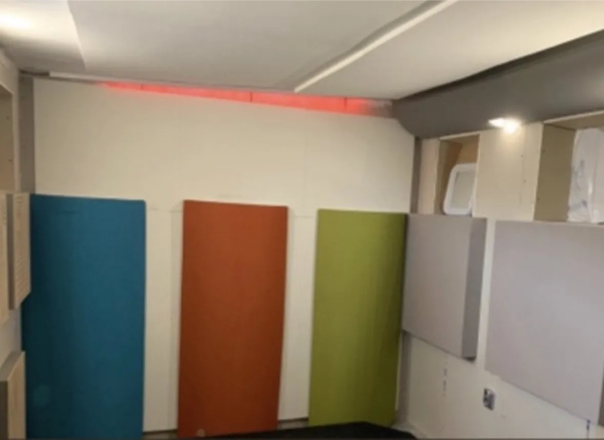 Räätälöity akustinen ja tärinänvaimennus rumpustudioon