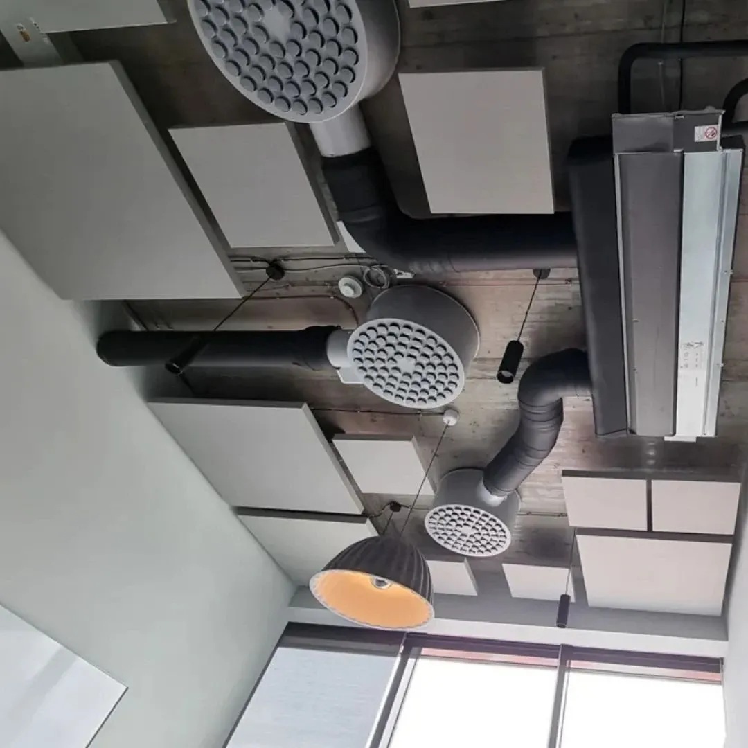 Akustiikkakäsittely HubHub-coworking-tilalle Bratislavassa